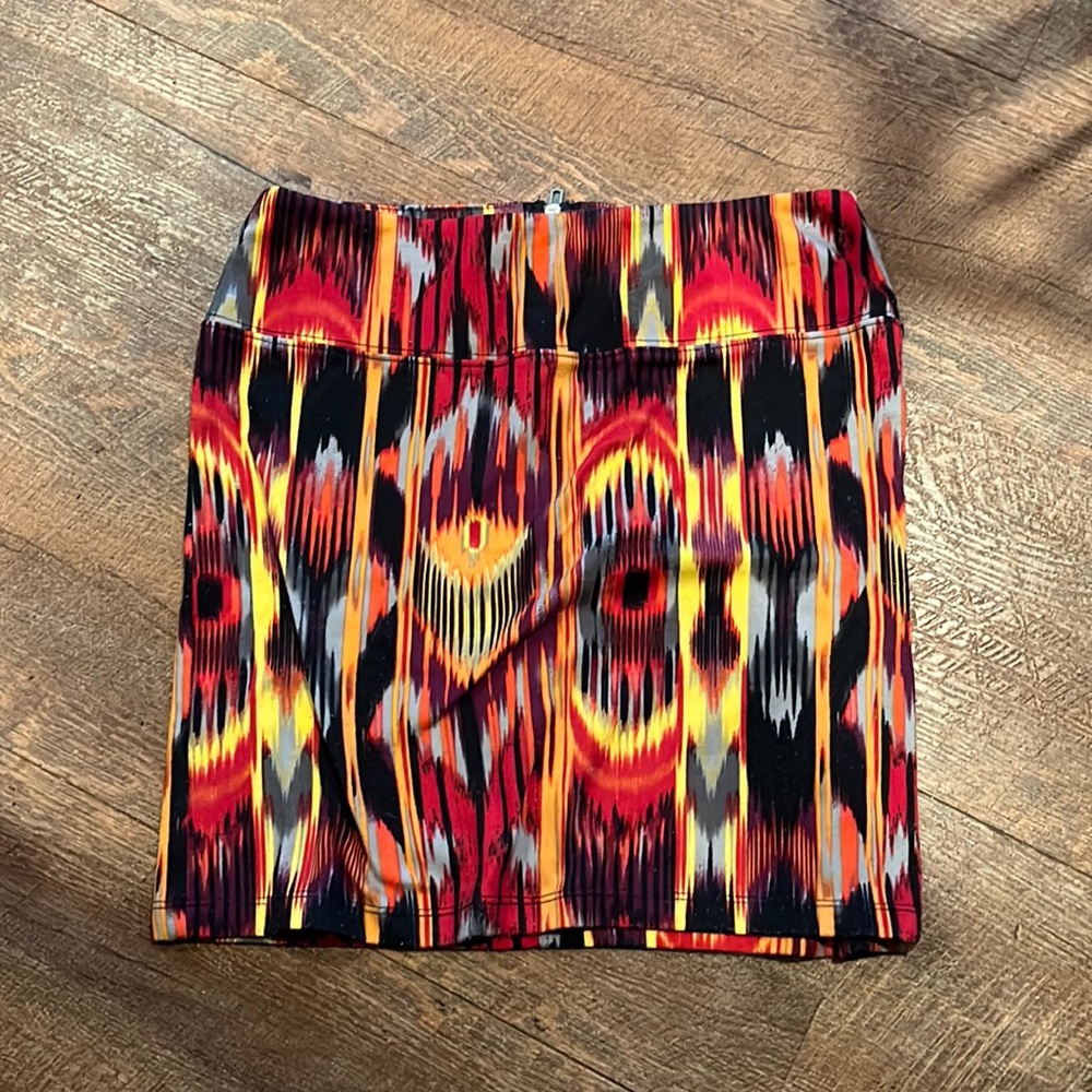 Cute short skirt!